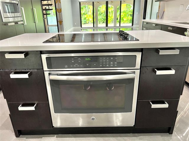 9331 NW 48th Doral Ter 0, Doral, FL 33178