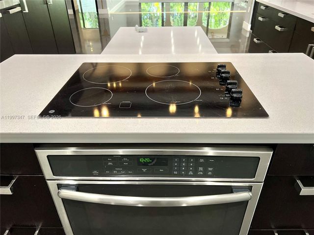 9331 NW 48th Doral Ter 0, Doral, FL 33178