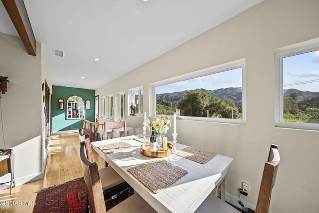 2375 Laguna Circle Drive, Agoura Hills, CA 91301