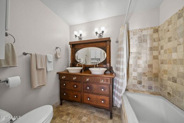 2375 Laguna Circle Drive, Agoura Hills, CA 91301