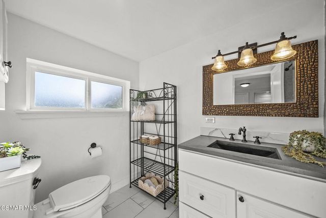 2375 Laguna Circle Drive, Agoura Hills, CA 91301