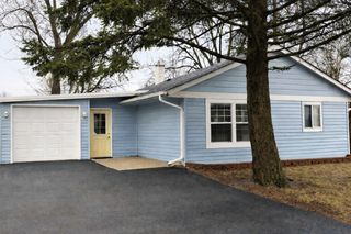 11 Helm Road, Carpentersville, IL 60110