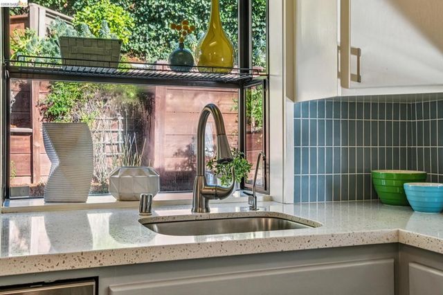 42 Cowper Ave, Kensington, CA 94707