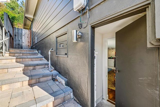 42 Cowper Ave, Kensington, CA 94707