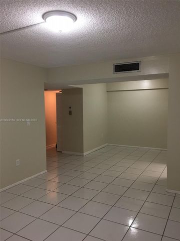 4170 Inverrary Drive 111, Lauderhill, FL 33319