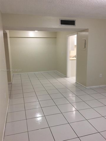 4170 Inverrary Drive 111, Lauderhill, FL 33319