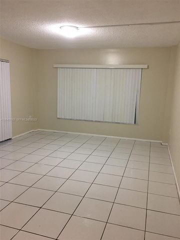 4170 Inverrary Drive 111, Lauderhill, FL 33319