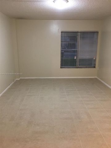 4170 Inverrary Drive 111, Lauderhill, FL 33319
