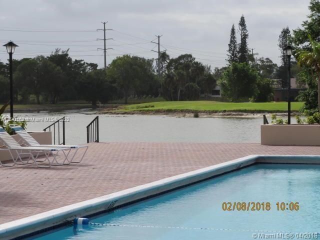 4170 Inverrary Drive 111, Lauderhill, FL 33319