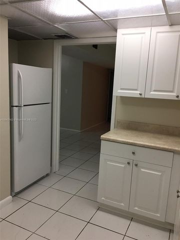 4170 Inverrary Drive 111, Lauderhill, FL 33319