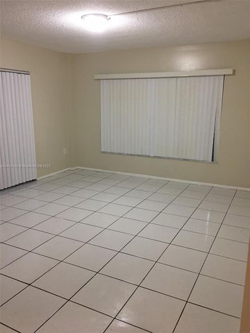 4170 Inverrary Drive 111, Lauderhill, FL 33319