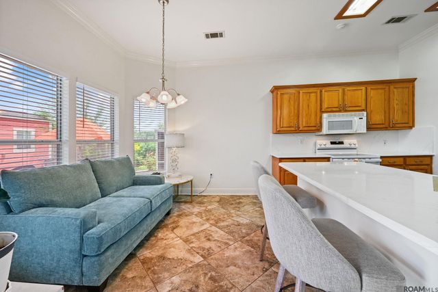 32846 Briar Oak Dr, Walker, LA 70785