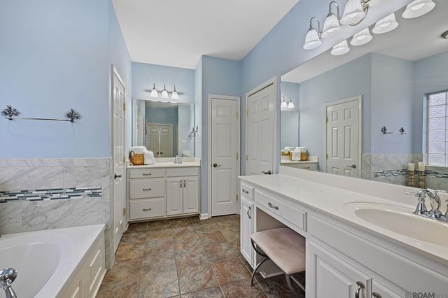 32846 Briar Oak Dr, Walker, LA 70785