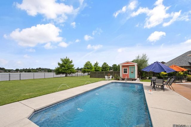 32846 Briar Oak Dr, Walker, LA 70785