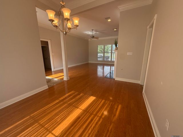 32846 Briar Oak Dr, Walker, LA 70785