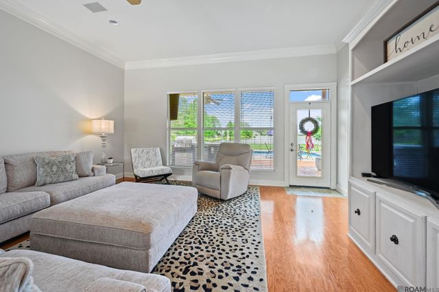 32846 Briar Oak Dr, Walker, LA 70785