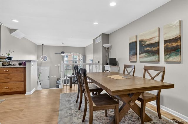 143 E Bay Drive, Walled Lake, MI 48390