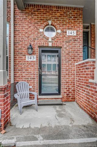 143 E Bay Drive, Walled Lake, MI 48390