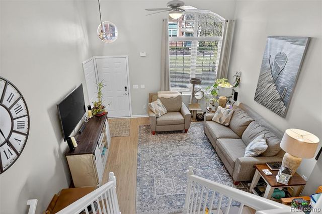 143 E Bay Drive, Walled Lake, MI 48390