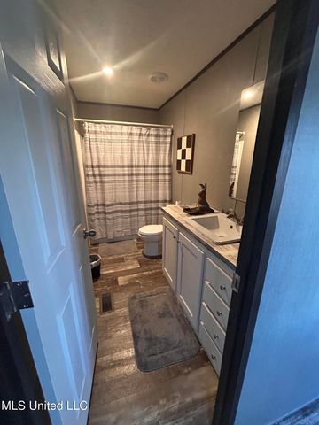 825 Riley Road, Vicksburg, MS 39183