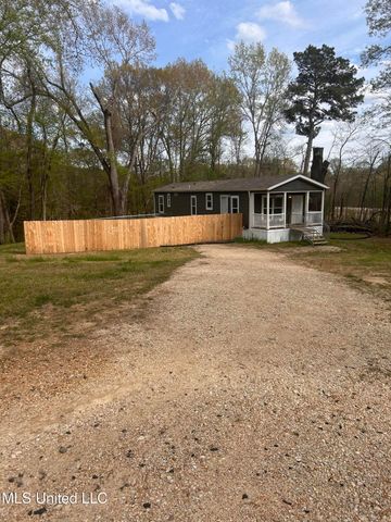 825 Riley Road, Vicksburg, MS 39183