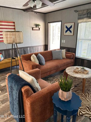 825 Riley Road, Vicksburg, MS 39183