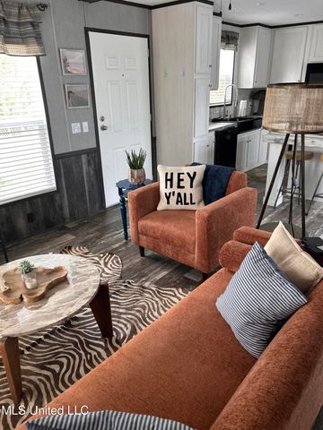 825 Riley Road, Vicksburg, MS 39183