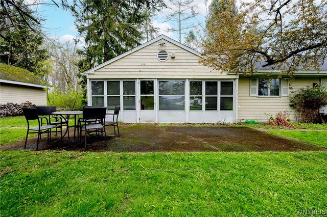 15 South Lane, Evans, NY 14006