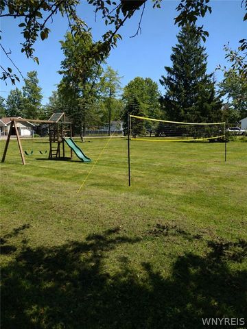 15 South Lane, Evans, NY 14006
