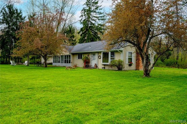 15 South Lane, Evans, NY 14006