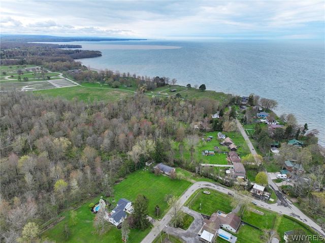 15 South Lane, Evans, NY 14006