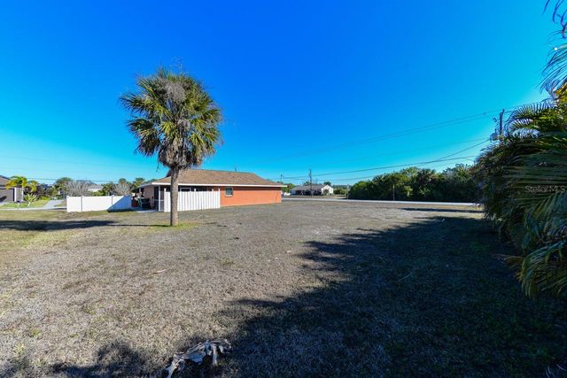 17207 SEASHORE AVENUE, Port Charlotte, FL 33948