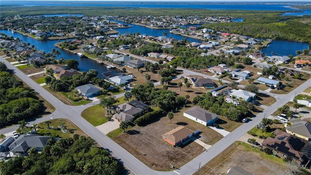 17207 SEASHORE AVENUE, Port Charlotte, FL 33948