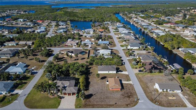 17207 SEASHORE AVENUE, Port Charlotte, FL 33948