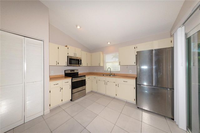 17207 SEASHORE AVENUE, Port Charlotte, FL 33948