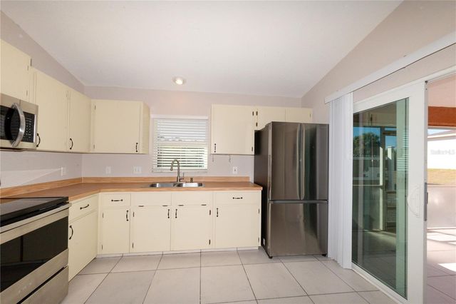 17207 SEASHORE AVENUE, Port Charlotte, FL 33948