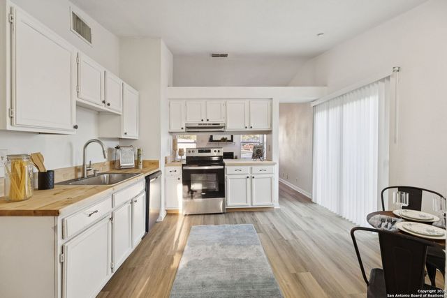 4001 colonial sun, San Antonio, TX 78244