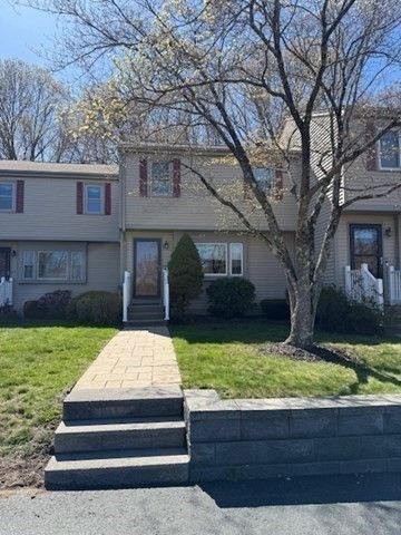 152 E Bacon St D2, Plainville, MA 02762