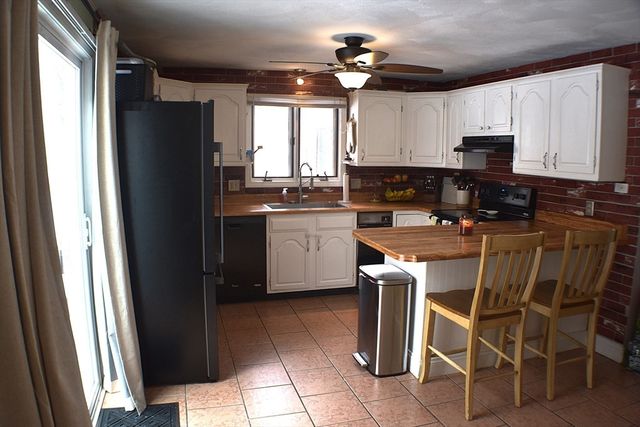 152 E Bacon St D2, Plainville, MA 02762