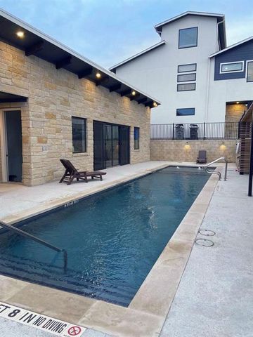 2050 Lohmans Spur RD 2102, Lakeway, TX 78734