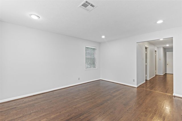 118 E Thornton Road, Houston, TX 77022