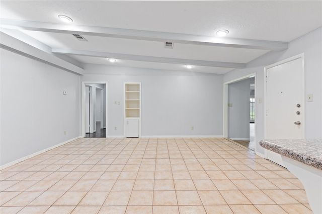 118 E Thornton Road, Houston, TX 77022