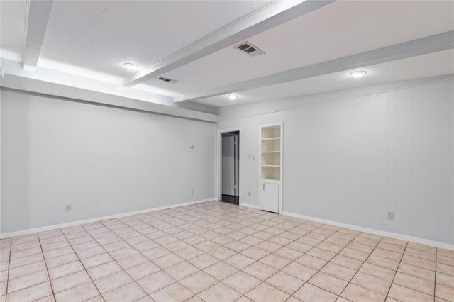 118 E Thornton Road, Houston, TX 77022