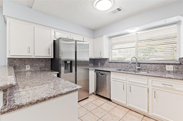 118 E Thornton Road, Houston, TX 77022