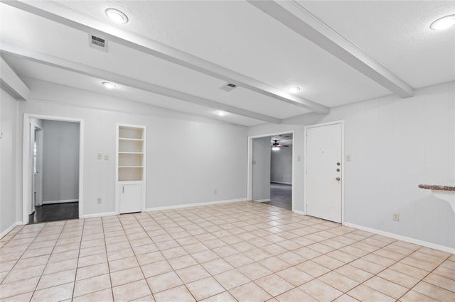 118 E Thornton Road, Houston, TX 77022