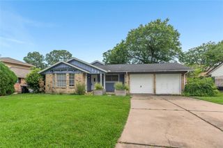 118 E Thornton Road, Houston, TX 77022