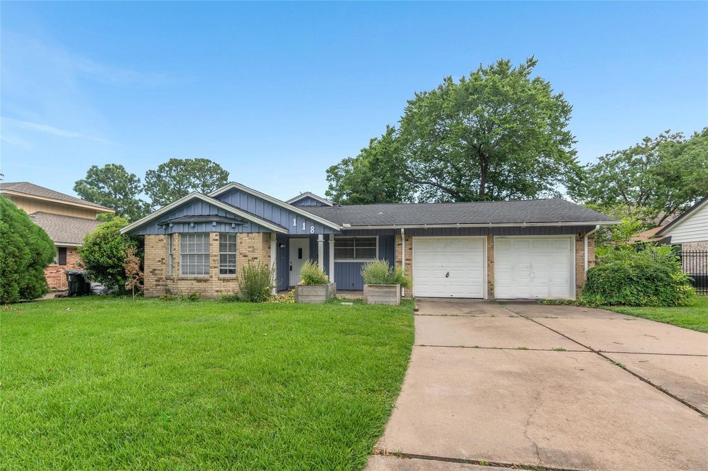 118 E Thornton Road, Houston, TX 77022