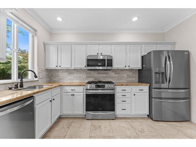 1485 Se IRONWOOD Ln, Gresham, OR 97080