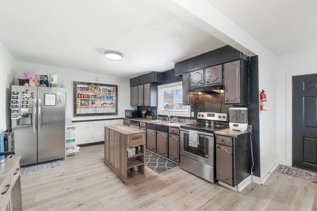 803 W Nevada Street, Marshalltown, IA 50158