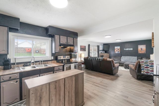 803 W Nevada Street, Marshalltown, IA 50158